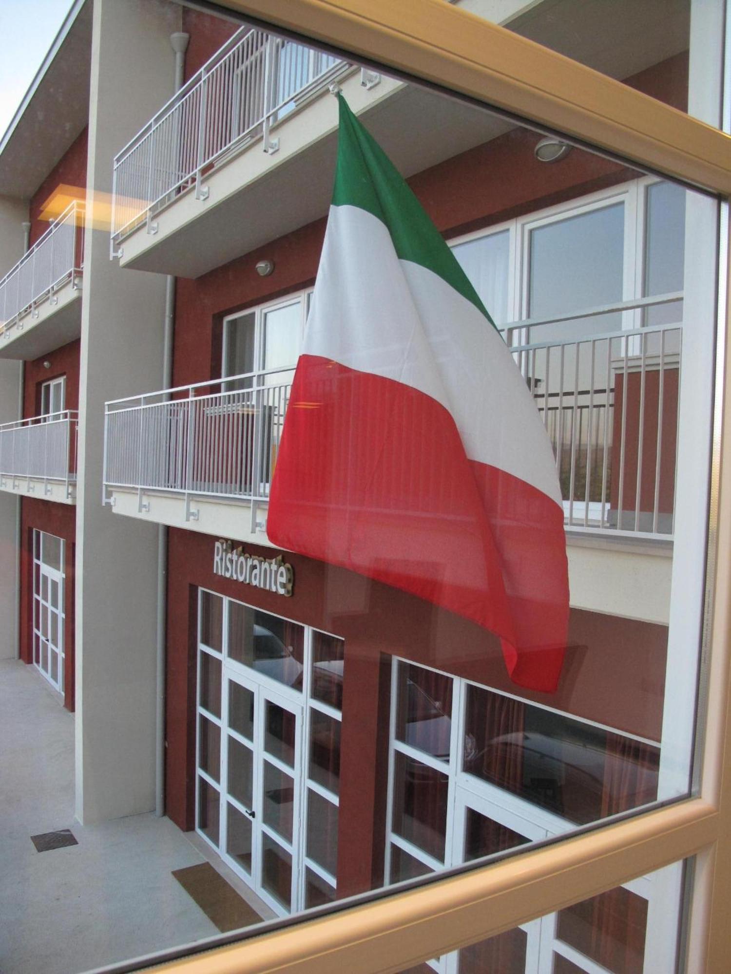 Santa Loja Hotel Residence Tito Bagian luar foto